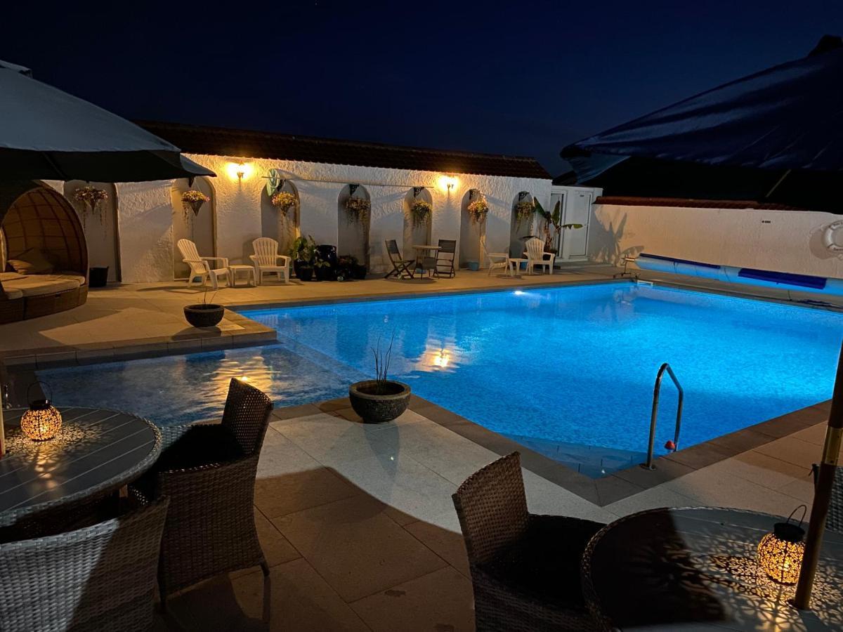 Beau Vallon Holiday Apartments Saint Peter ภายนอก รูปภาพ